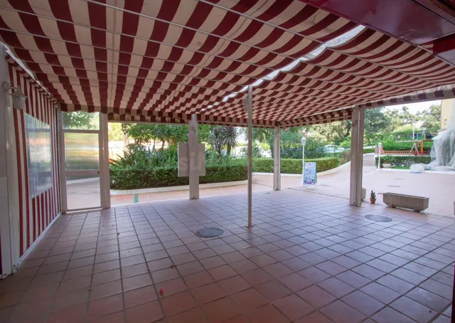 Local restaurante Marbella Marbesa con terraza y cocina equi