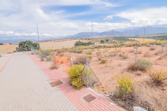 Oportunidad en venta de solar urbano en Otura — 23
