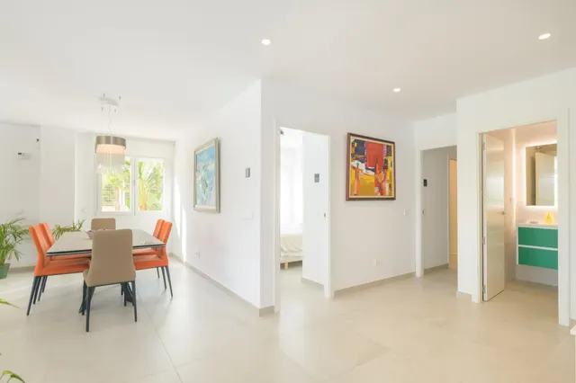 Impresionante vivienda de lujo en Benalmádena con vistas infinitas al Mediterráneo — 12