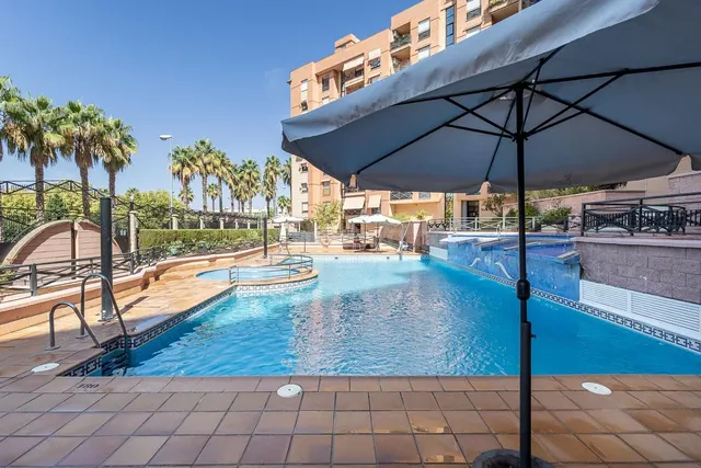 Vivienda a estrenar en urbanización privada en Parque Almunia con sauna, gimnasio y piscina comunitaria. — 3