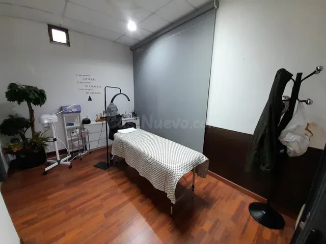 SE VENDE LOCAL COMERCIAL ACONDICIONADO EN AV. DE AMERICA - foto 4
