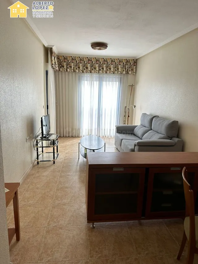 Vivienda de 3 dormitorios en alquiler de larga estancia en E - foto 5