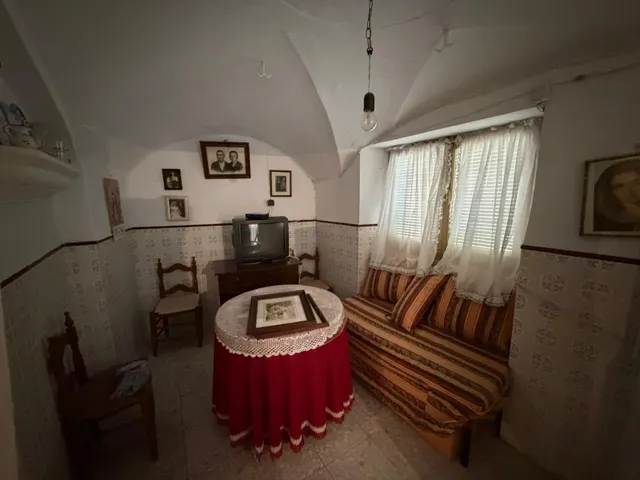 Casa con patio en Albalá — 10
