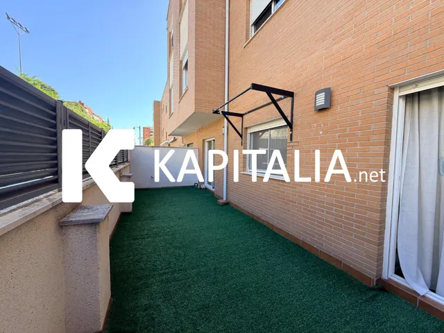 Piso con vistas y piscina en el Ensanche — 16