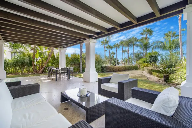 Chalet 4 habitaciones 550m² en venta - Marbella - foto 2