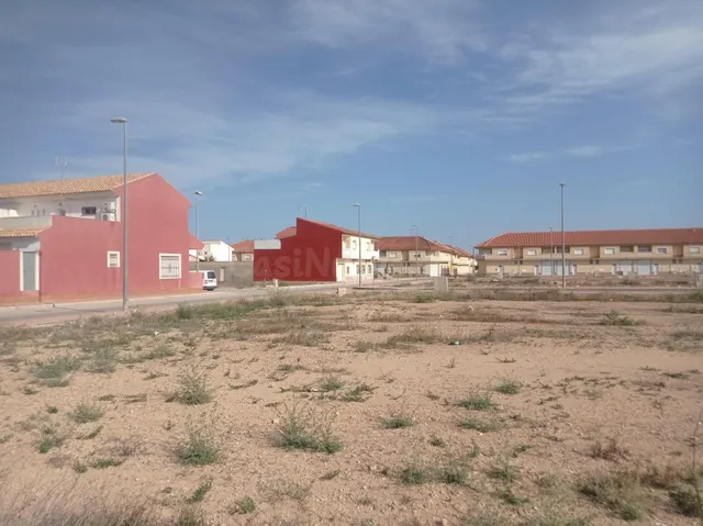 TERRENO URBANO EN ROLDAN - foto 3