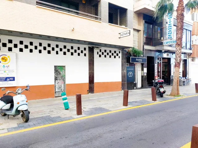 200m local con salida de humos en fantástica ubicación — 2