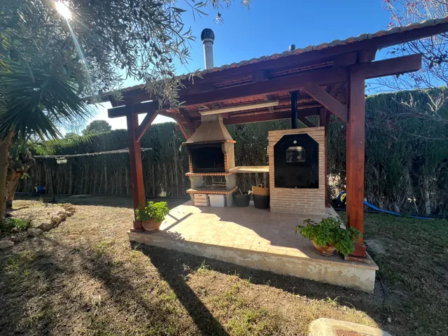 Una casa rural verdaderamente especial: privada, acogedora y perfectamente conectada tanto con el pueblo como con la costa. Bienvenido a un lugar dondela paz, el espacio y la naturaleza se fusionan — 6
