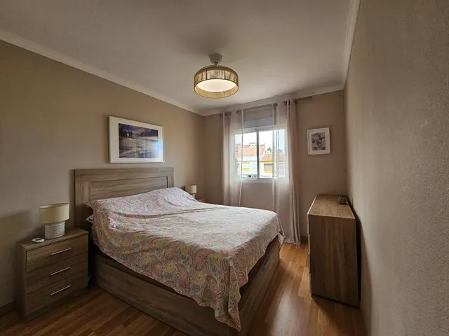 Piso familiar con Garaje, Trastero y Piscina en El Pinillo, a 800 Metros del Mediterráneo — 33