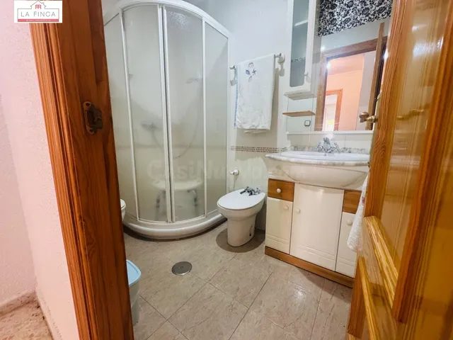 Vivienda de 1 dormitorio cerca del centro - foto 3