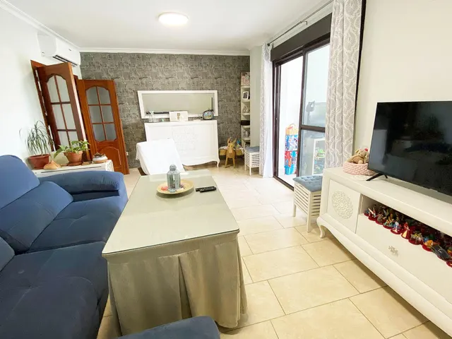 Piso con terraza acristalada y vistas espectaculares en call - foto 4