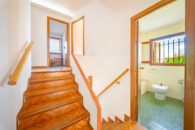 Chalet en primera línea de playa en torrenostra: una oportunidad para crear tu hogar junto al mar — 28