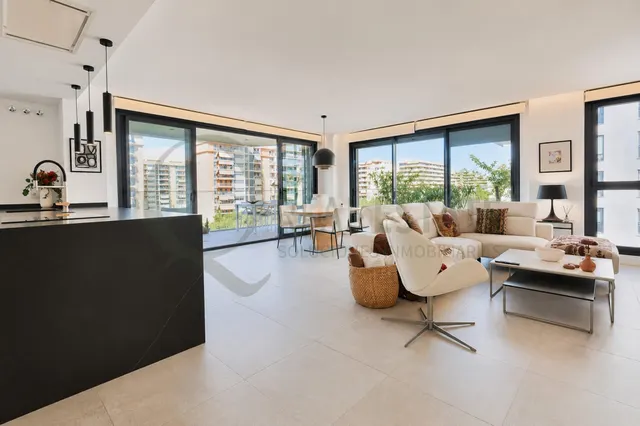 Icono arquitectónico en PAU 5: Espectacular vivienda reforma - foto 2
