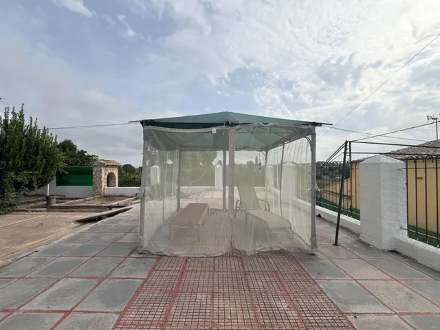 Chalet en Beniarjó con casa de invitados, piscina, jardines y vistas despejadas de 360° — 8