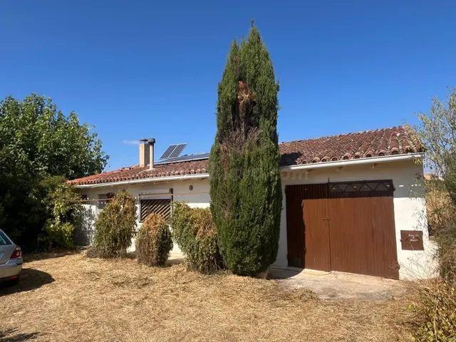 Finca rústica con vivienda en Cretas
