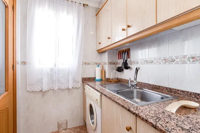 Apartamento en el centro de Torrevieja cerca de la playa Playa del Cura — 12