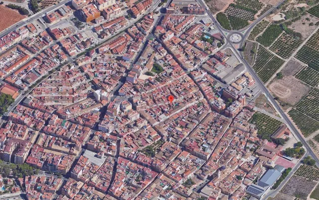Venta de Edificio + 16 Apartamentos + 3 Trasteros + 6 Garaje - foto 2