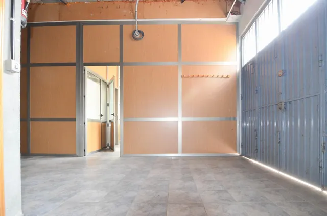 Urbis te ofrece un local en venta en Santa Marta de Tormes, Salamanca. — 32