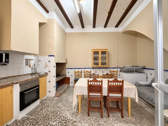 Casa con encanto en Carlet por 120.000 € | vigas de madera originales, patio y andana — 12