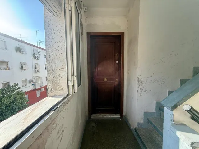¡Atención inversores y compradores! Vivienda en venta en c/ Perdiz — 14