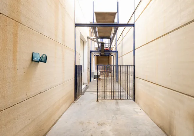 SE VENDE  Nave Industrial en Dúrcal con Instalaciones Completas y Cámara Frigorífica — 24