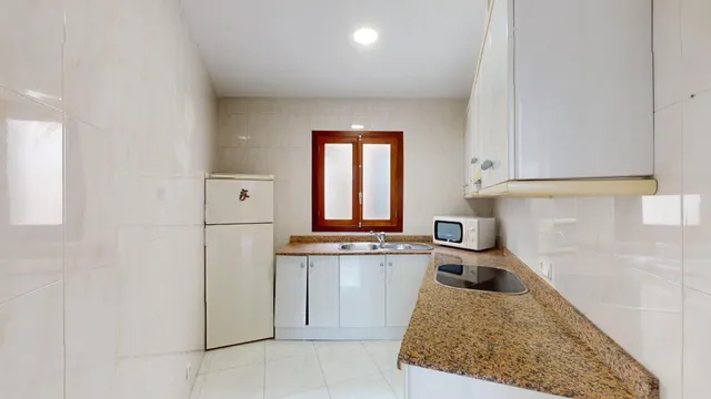 Encantadora casa de dos plantas en Plaça Guillem Moragues, Palma — 24