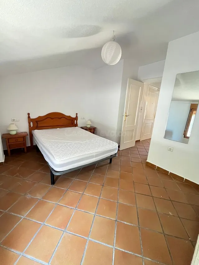 PISO EN ALQUILER EN EL ALBAYZIN - foto 3