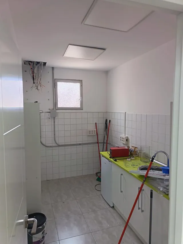 Amplia oficina de 185 m2 con 8 despachos en pleno centro de Palma — 6