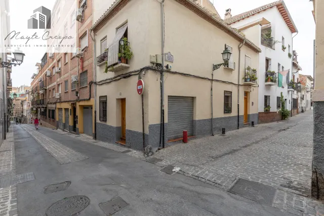 BONITA CASA PARA REFORMAR — 32