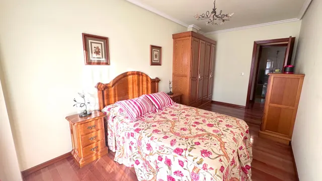 Piso de 3 dormitorios con ascensor, garaje y trastero — 8