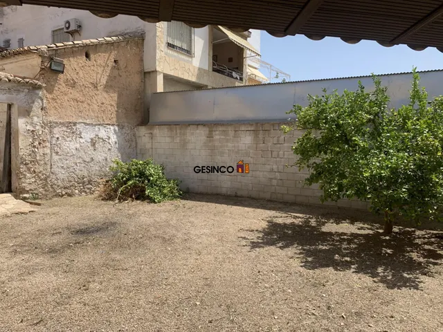 CASA DE PUEBLO PARA REFORMAR CON PATIO — 9