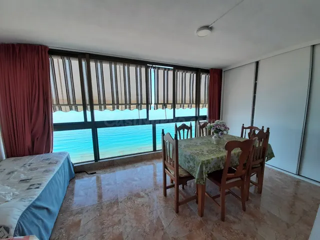 Primera linea, edificio Los Gemelos, reformado. www.inmobiliarialesdunes.com — 4