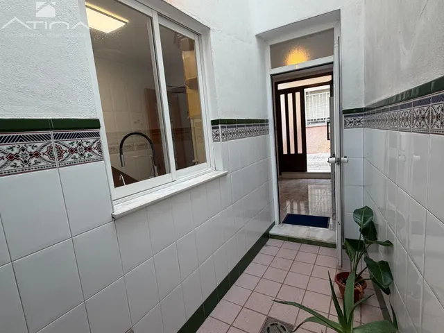 Casa de pueblo en Beniarjó con 3 dormitorios, terraza y mucho encanto. — 12
