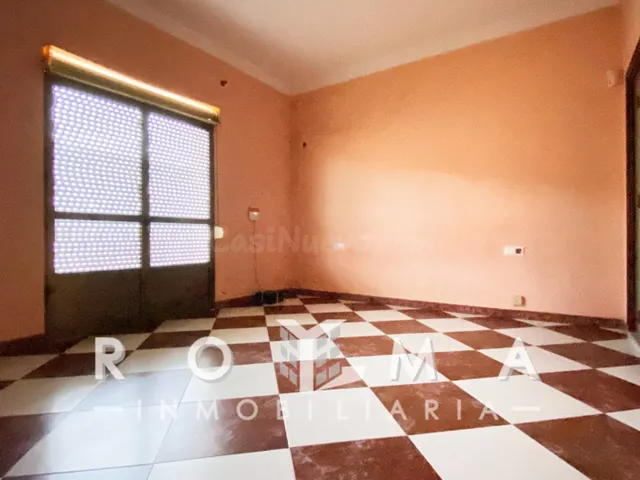 GRAN OPORTUNIDAD AMPLIO PISO CENTRO DE AZNALCÁZAR (SEVILLA)