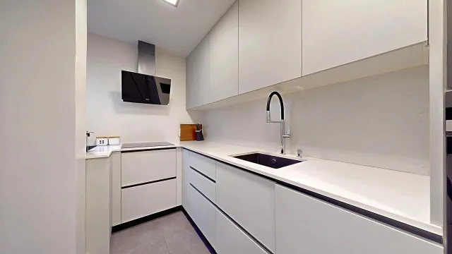 7ª PLANTA REFORMADA Y MUY TRANQUILA JUNTO AL NUEVO PARQUE DE LA SAGRERA — 27