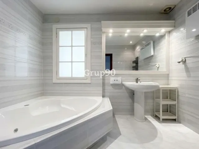 Gran casa en venta en el centro de la bordeta: espacio, comodidad y múltiples posibilidades — 21