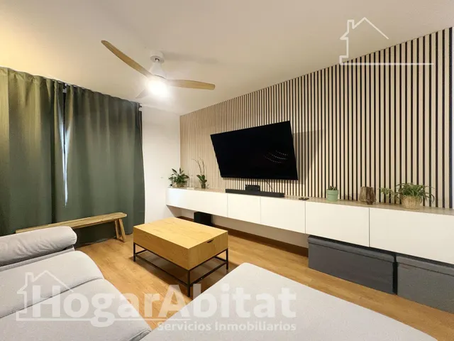 ¡Hogar de lujo! Amplio, sofisticado y reformado, con patio y garaje, todo amueblado — 24