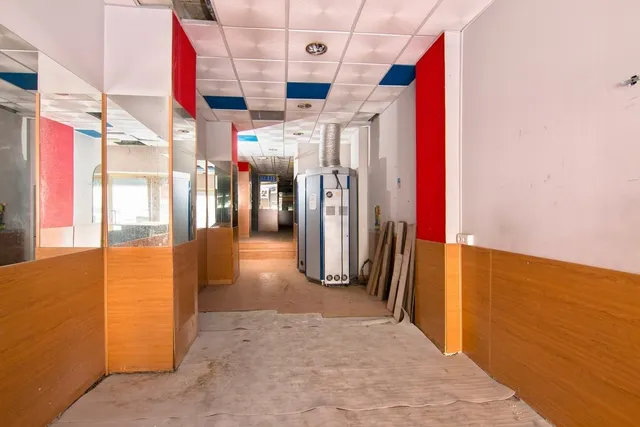 Local comercial en el centro (Plaza Gran Capitán) — 11