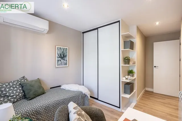 PISO REFORMADO JUNTO AVENIDA CADIZ — 25