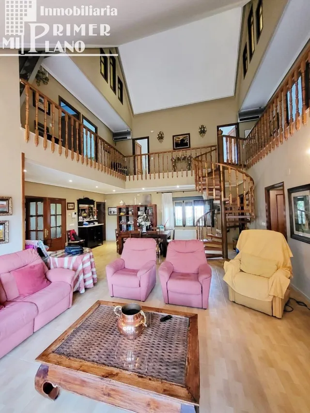 Chalet en urbanizacion privada en Tomelloso, de 4 dorm, con  - foto 4