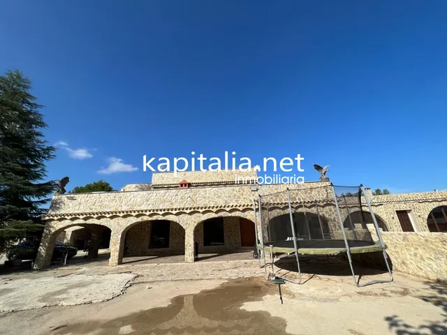 Espectacular chalet a la venta en Olleria — 24