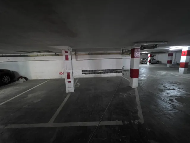 PLAZA DE GARAJE PARA COCHE GRANDE ENTRE ALAMEDA DE HÉRCULES  - foto 5