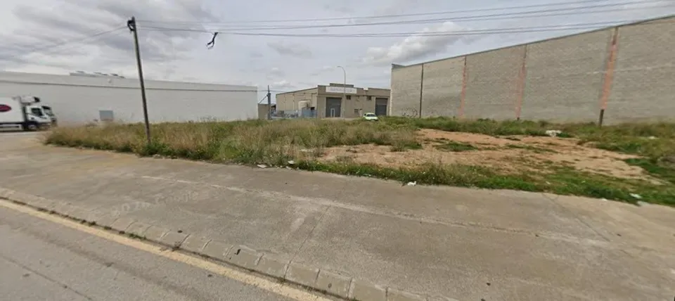 FANTÁSTICA PARCELA INDUSTRIAL EN SANTA OLIVA