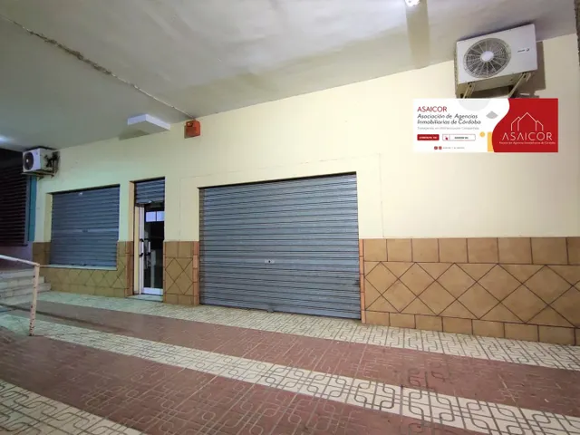 SE VENDEN DOS LOCALES JUNTOS A ESCASOS METROS DE LA AVENIDA DE CÁDIZ. — 8