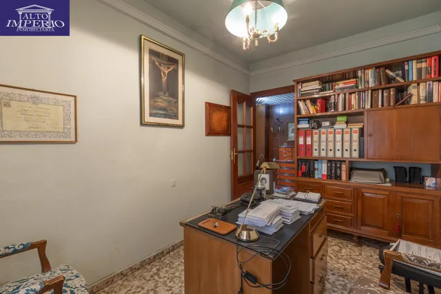 Amplia vivienda en pleno centro de Granada — 34