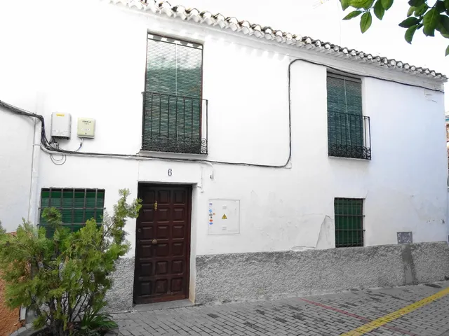 CASA DE PUEBLO EN LA ZUBIA