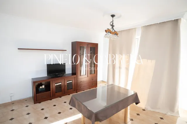 Piso en venta con terraza y ascensor en calle madrid — 28