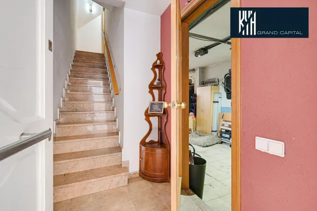 CASA EN ANGLÈS — 37