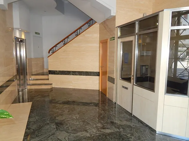 ETXEA Vende piso en el centro de Pamplona, 4 dormitorios, salón cocina, baño y aseo — 30