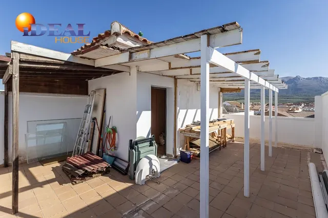 Adosado con espectacular terraza panorámica y piscina a 20 min de Granada — 25